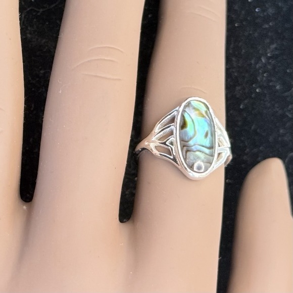 no brand Jewelry - Southwestern Silver Abalone Ring - Size 7 Fashion Costume Jewelry